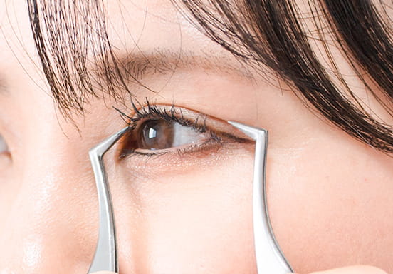 二重の治療(埋没・切開)